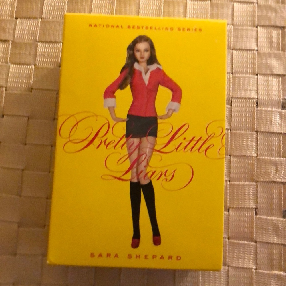 First 4 “Pretty Little Liars” Books - Gift Set